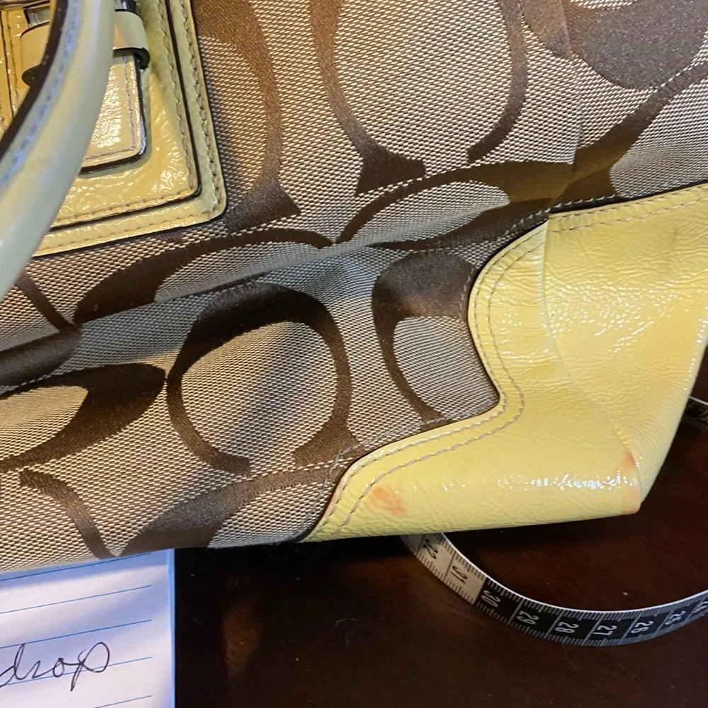 650 Coach yellow & tan with Coach billfold Preowned condition see pics### - Picture 9 of 13